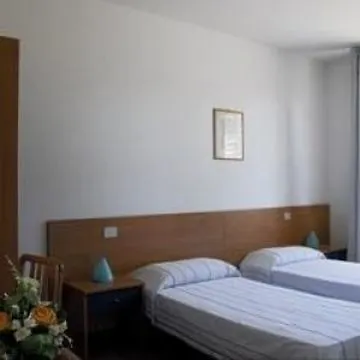 Hotel Paradise Hotel 2*